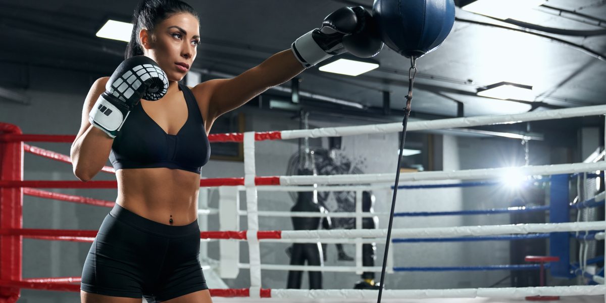 Cours de fitness et boxe pour femme au Tek Gym
